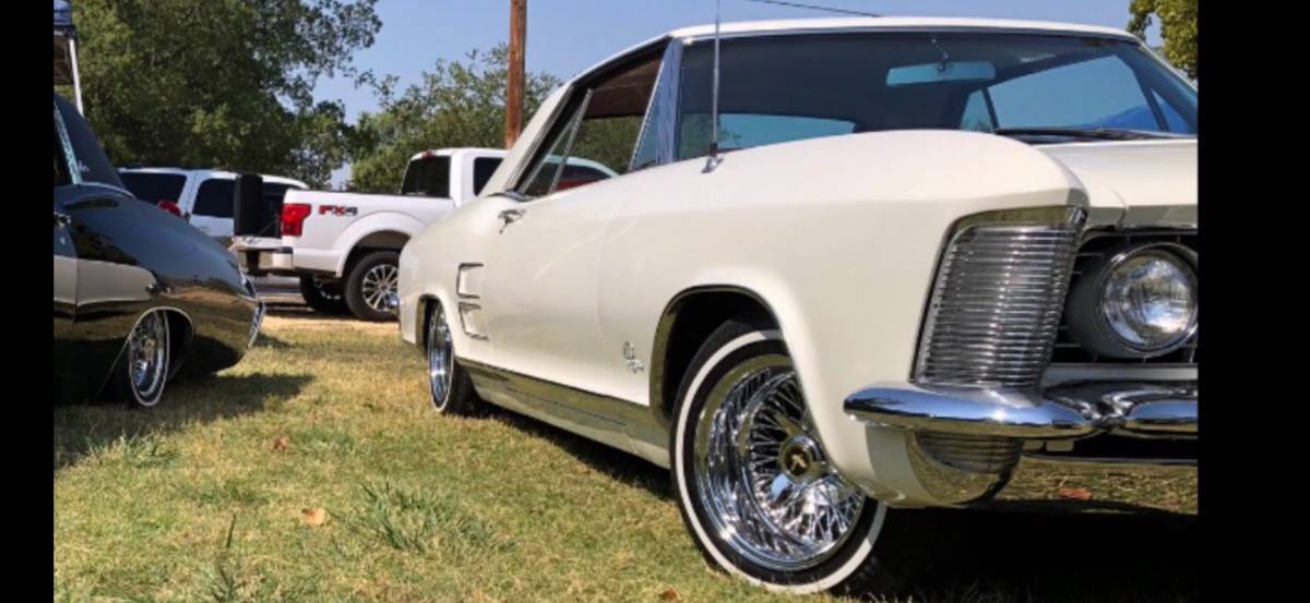 Buick-Riviera-1964-white-1