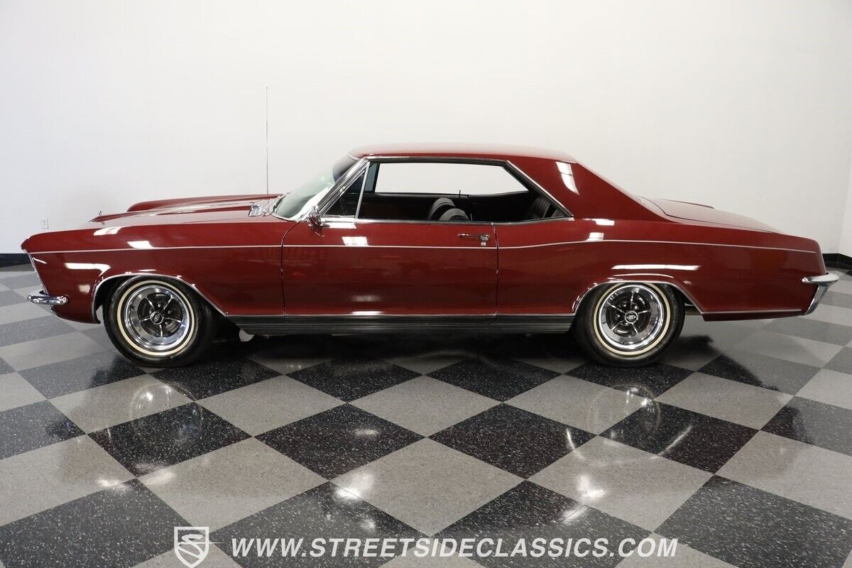 Buick-Riviera-1965-Coupe-2