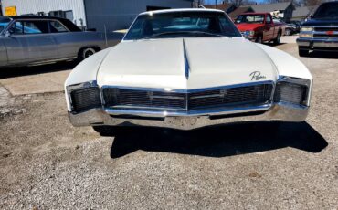 Buick-Riviera-1966-white-1
