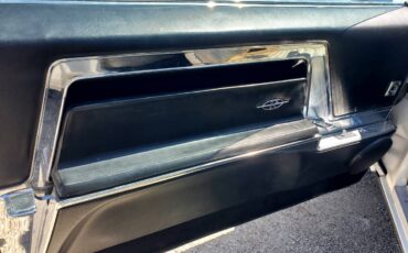 Buick-Riviera-1966-white-5