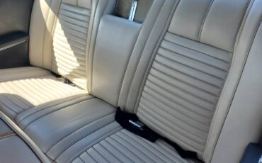 Buick-Riviera-1966-white-8