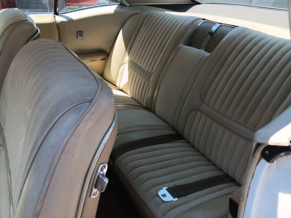 Buick-Riviera-1967-5