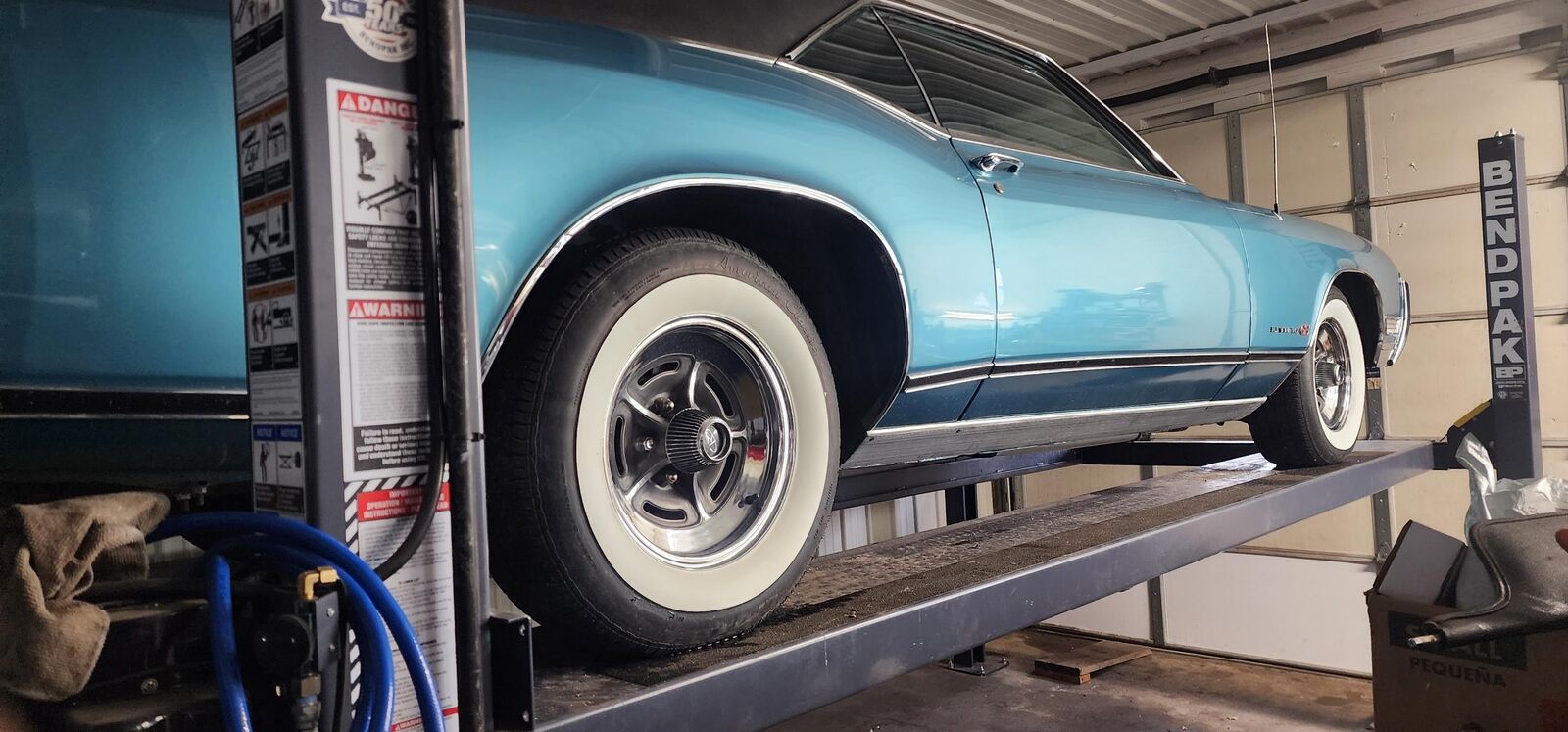 Buick-Riviera-1969-2-Dr-13