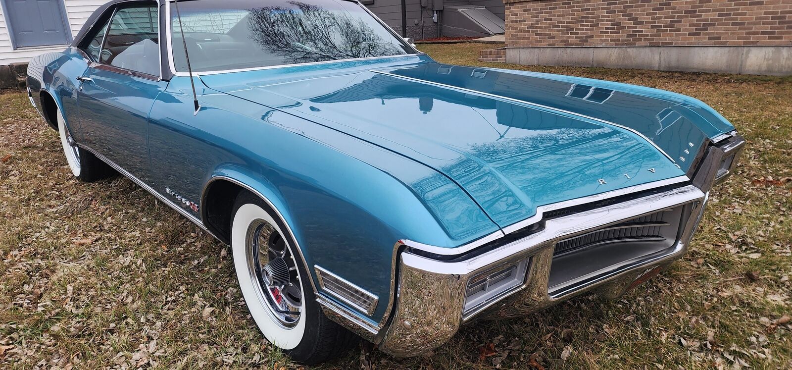 Buick-Riviera-1969-2-Dr-22