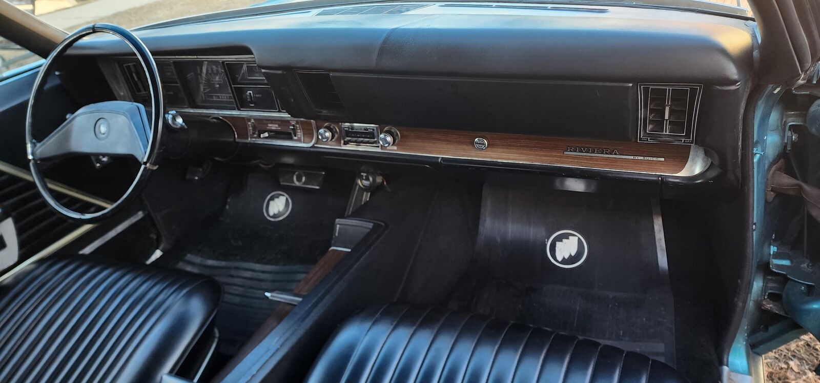 Buick-Riviera-1969-2-Dr-34