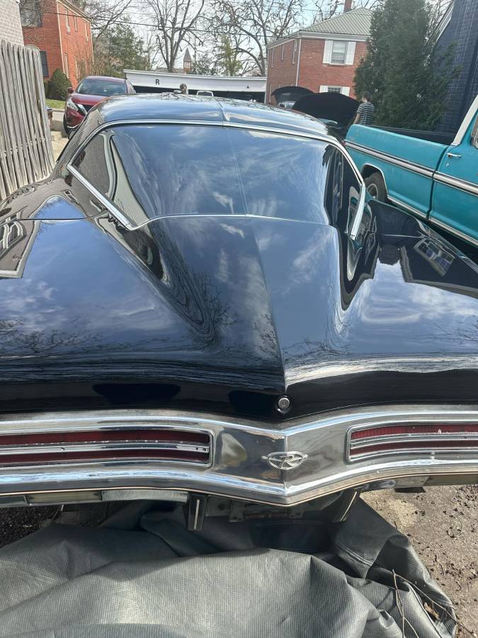 Buick-Riviera-1973-black-8