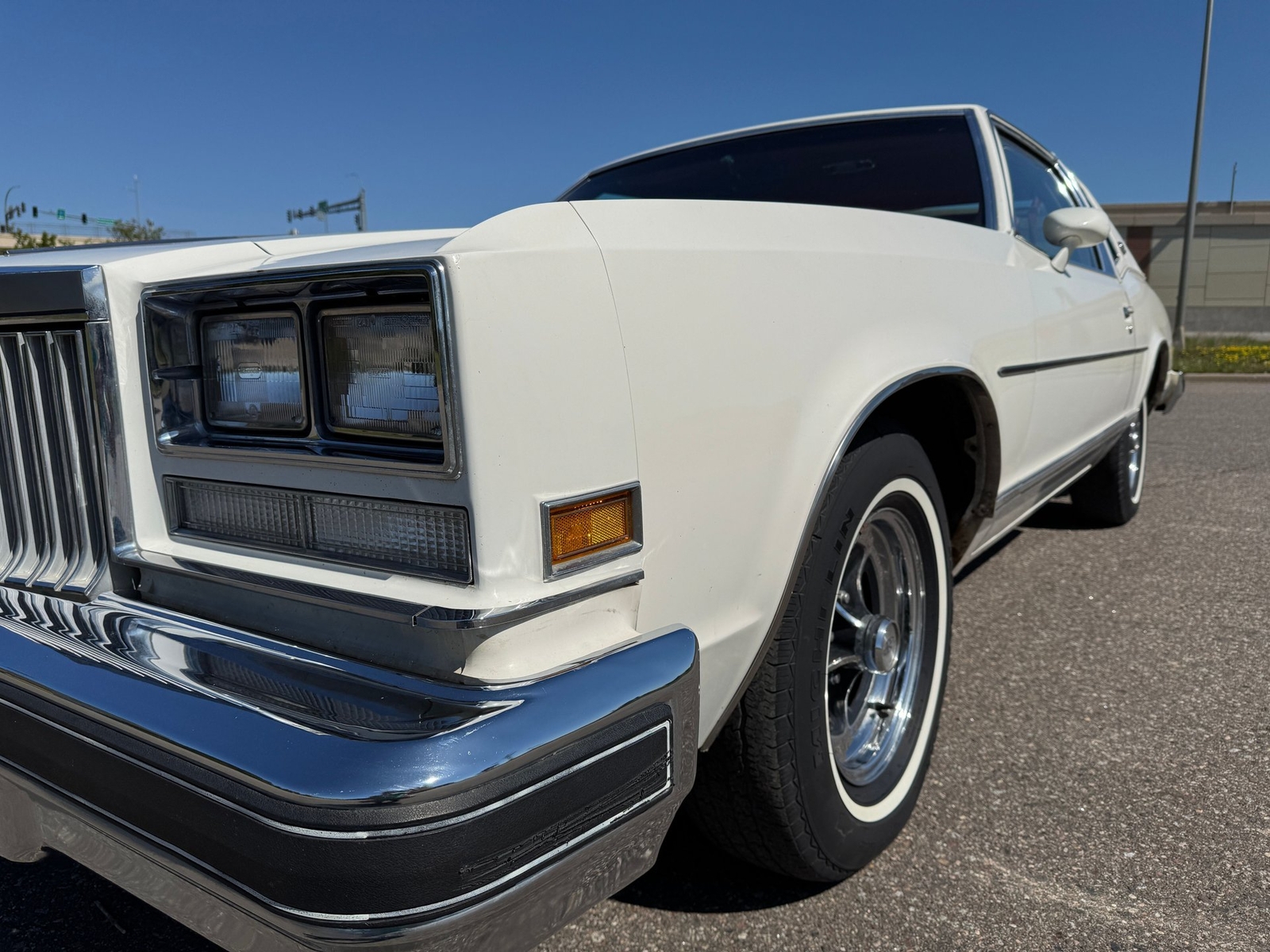 Buick-Riviera-1977-Coupe-17