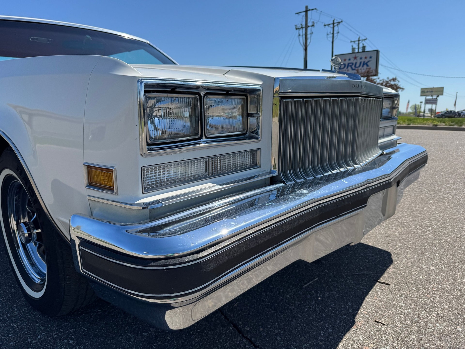 Buick-Riviera-1977-Coupe-20
