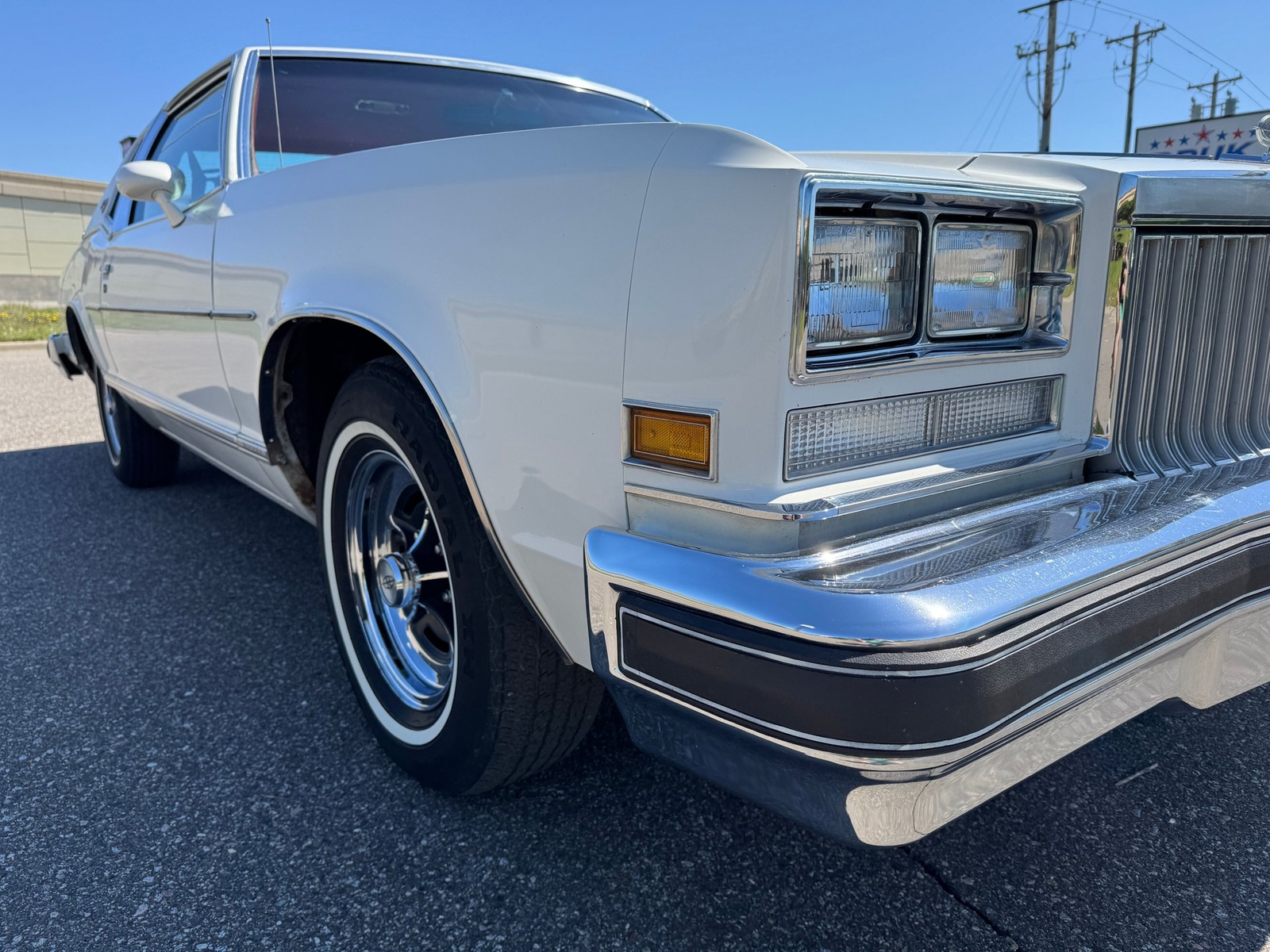 Buick-Riviera-1977-Coupe-21