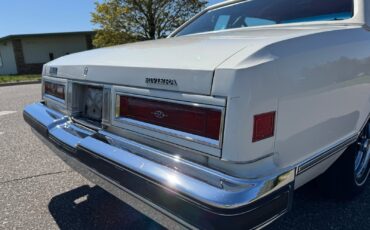 Buick-Riviera-1977-Coupe-24