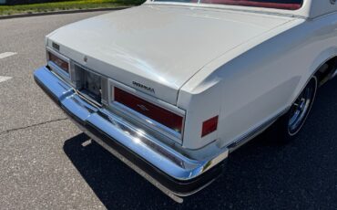 Buick-Riviera-1977-Coupe-26