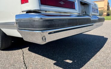 Buick-Riviera-1977-Coupe-27