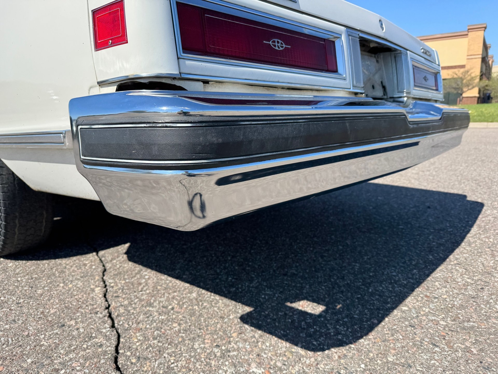 Buick-Riviera-1977-Coupe-27