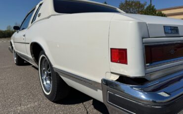 Buick-Riviera-1977-Coupe-29