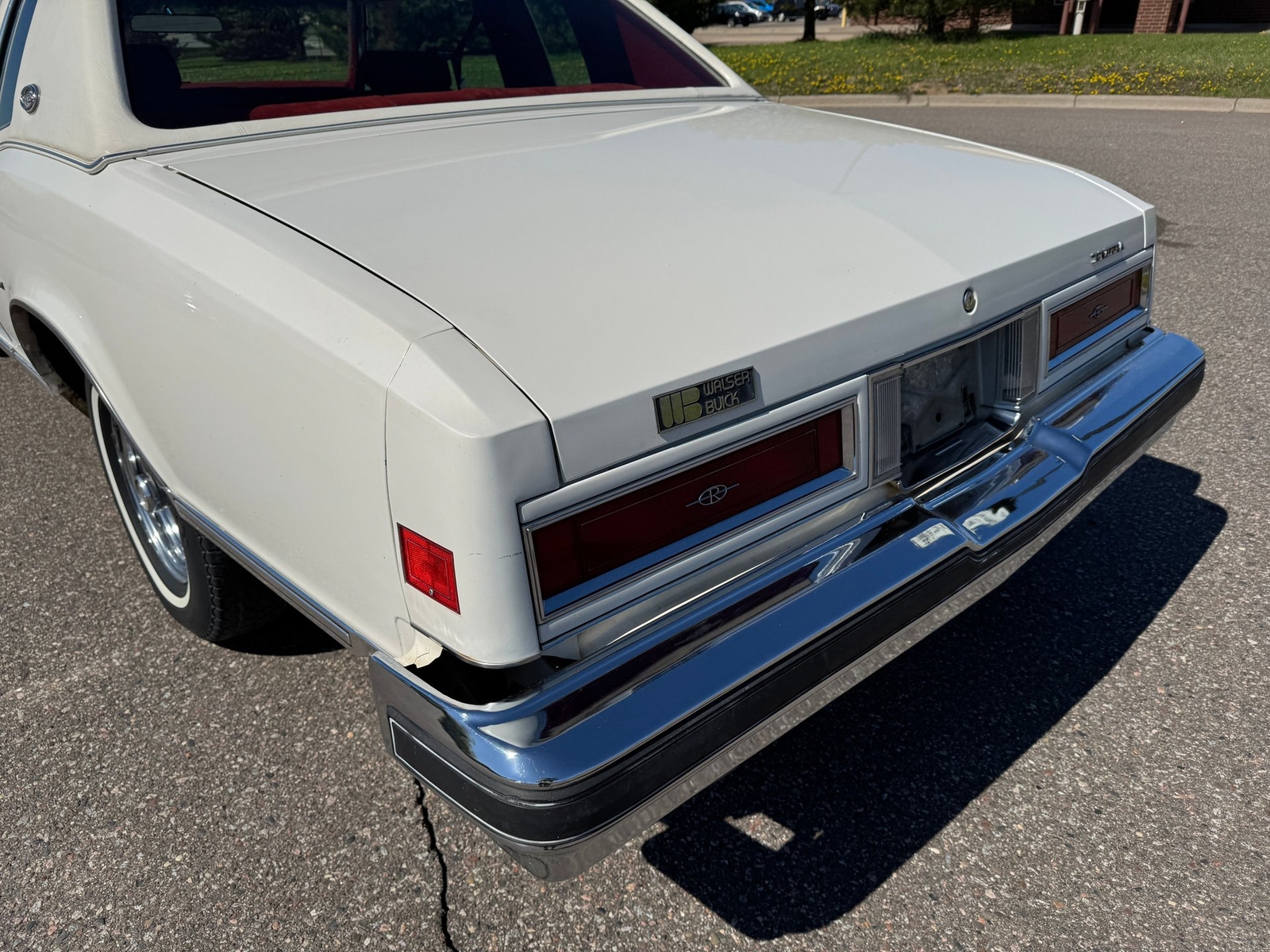 Buick-Riviera-1977-Coupe-30
