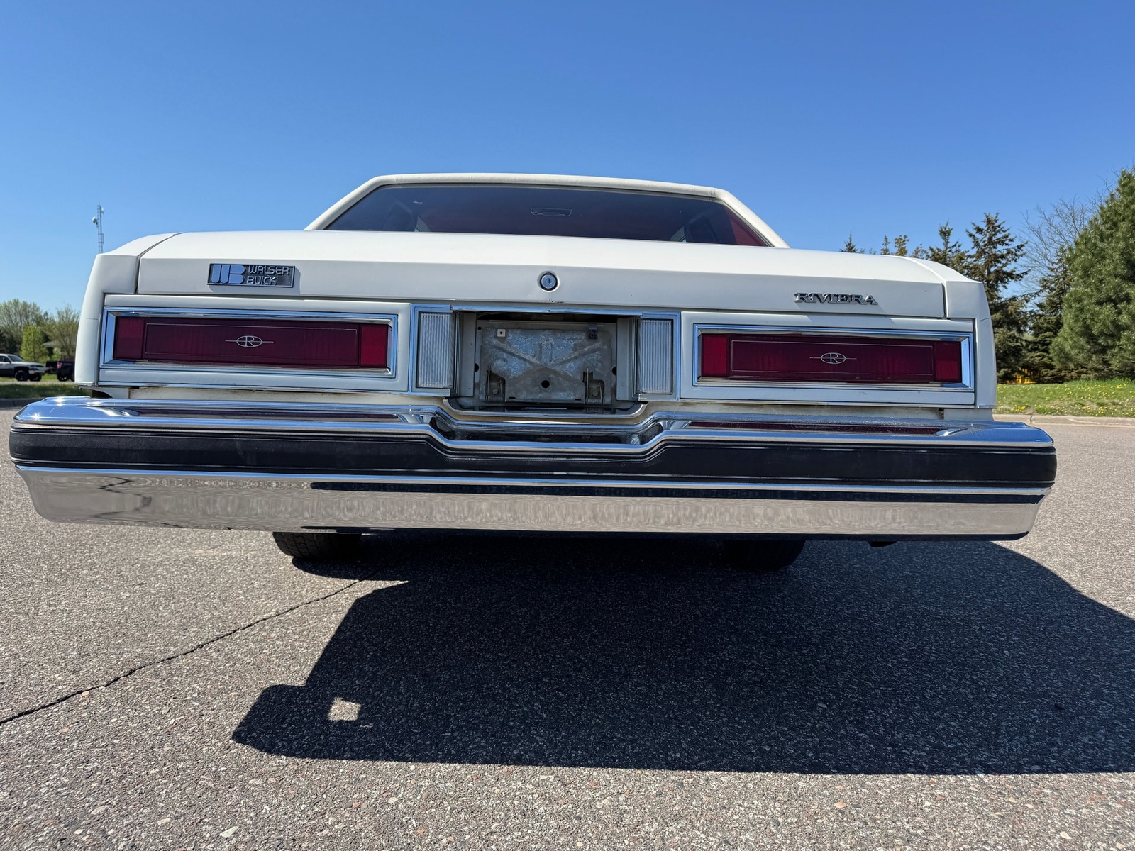 Buick-Riviera-1977-Coupe-31