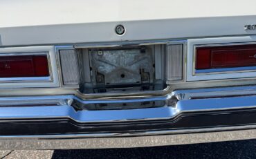 Buick-Riviera-1977-Coupe-33