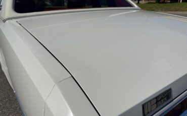 Buick-Riviera-1977-Coupe-37