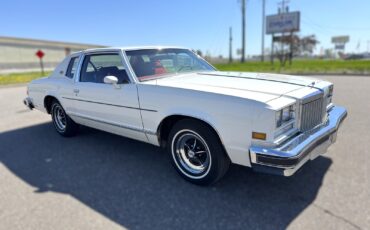 Buick-Riviera-1977-Coupe