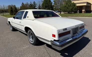 Buick-Riviera-1977-Coupe-5