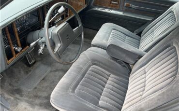 Buick-Riviera-1985-COUPE-15