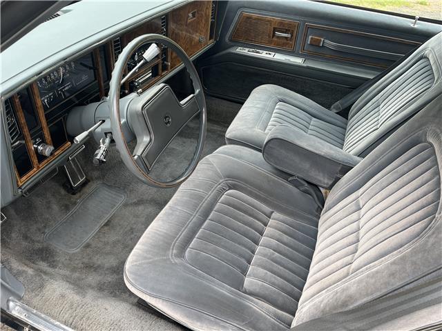 Buick-Riviera-1985-COUPE-15