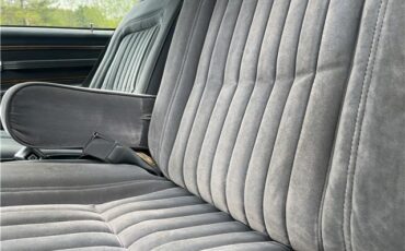 Buick-Riviera-1985-COUPE-16
