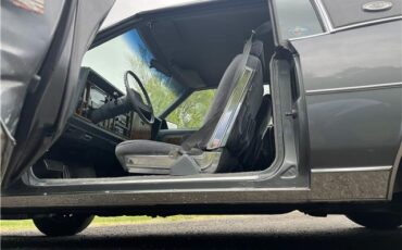 Buick-Riviera-1985-COUPE-17