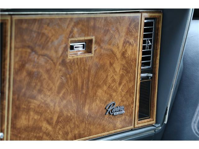Buick-Riviera-1985-COUPE-20