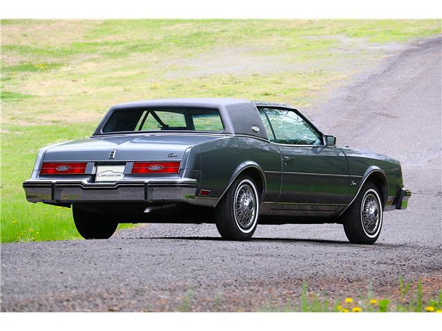 Buick-Riviera-1985-COUPE-5