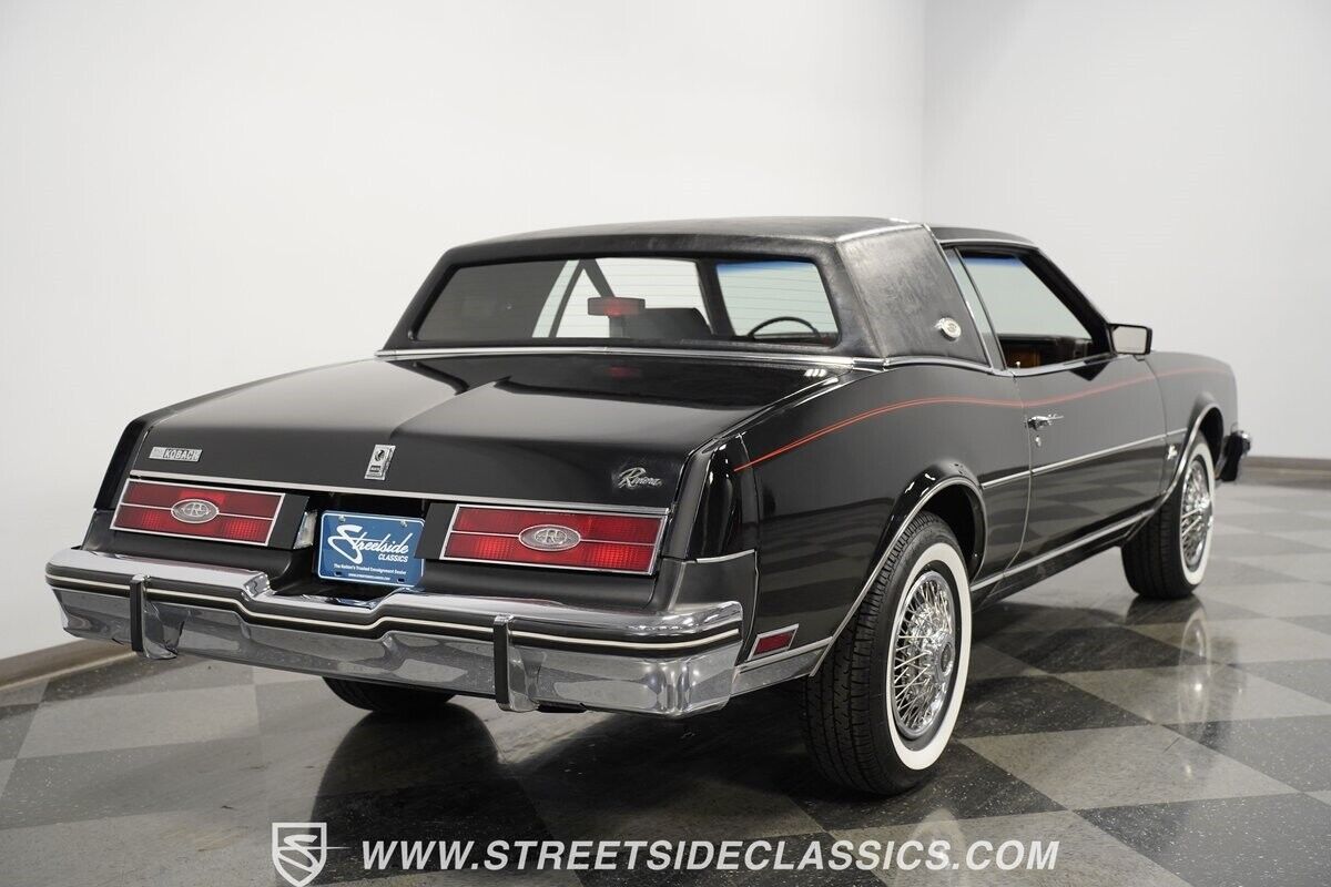 Buick-Riviera-1985-Hardtop-10
