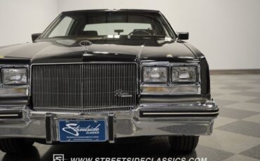 Buick-Riviera-1985-Hardtop-16