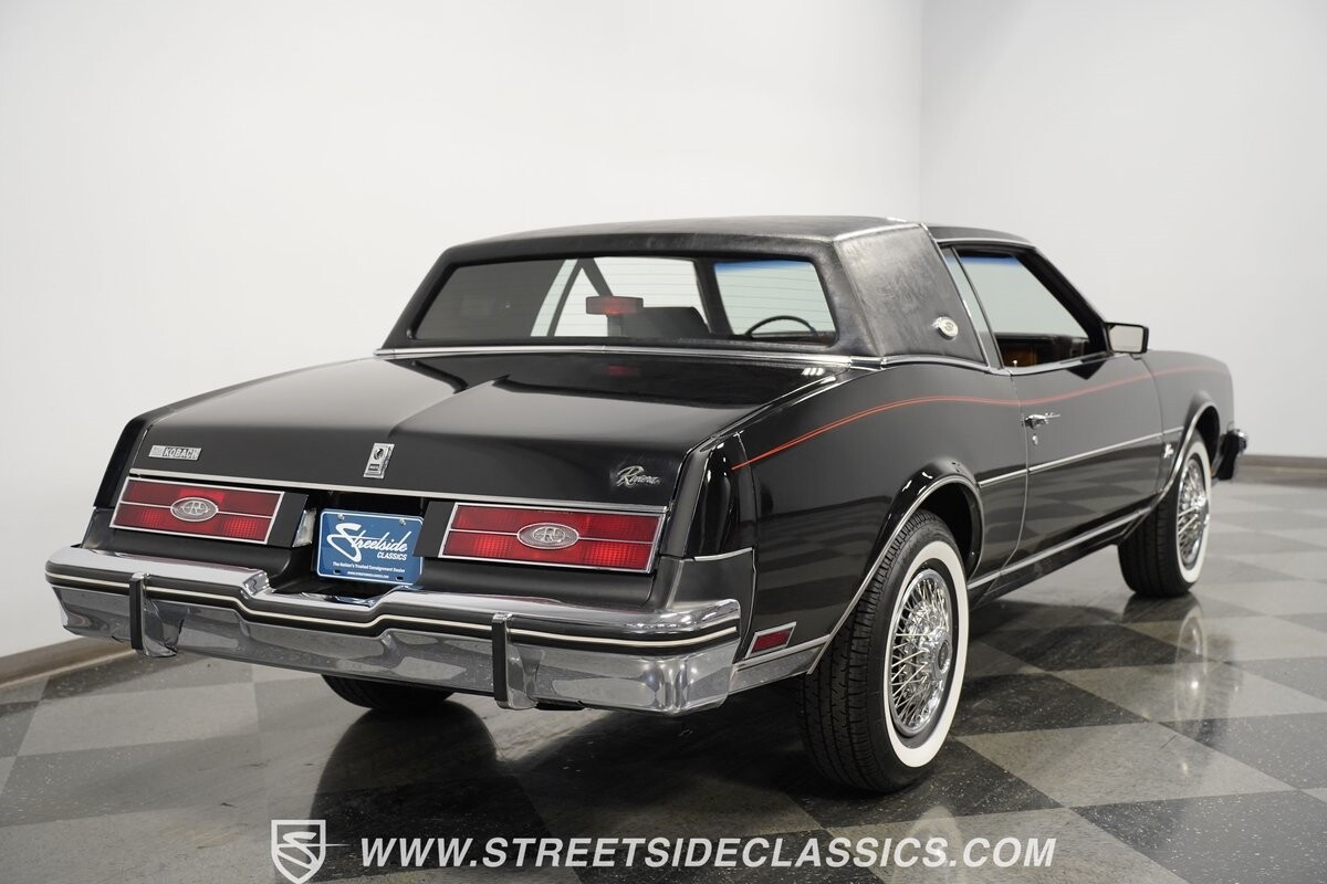 Buick-Riviera-1985-Hardtop-22