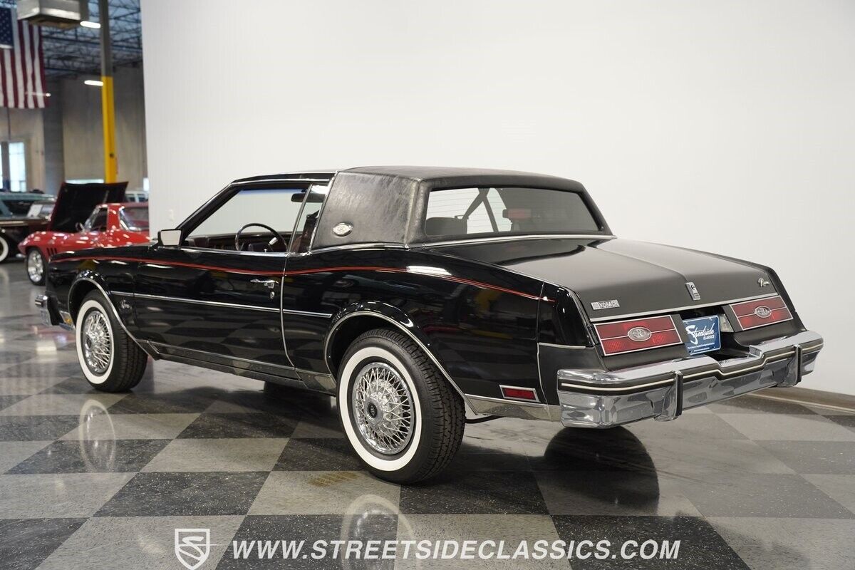 Buick-Riviera-1985-Hardtop-7