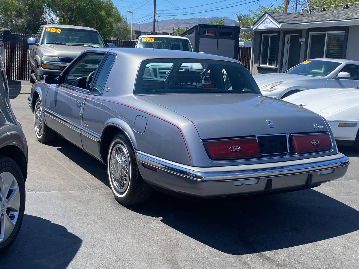 Buick-Riviera-1991-brown-22