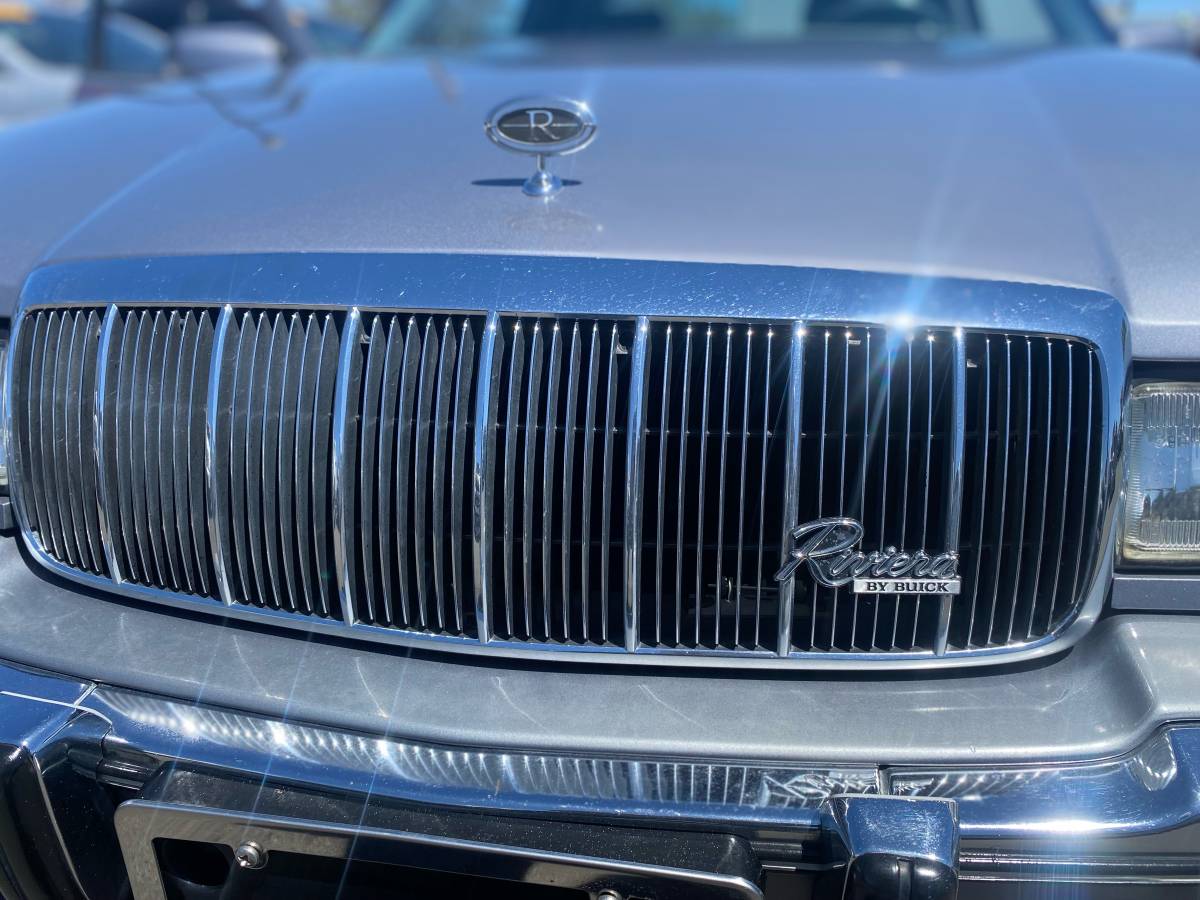 Buick-Riviera-1991-brown-9