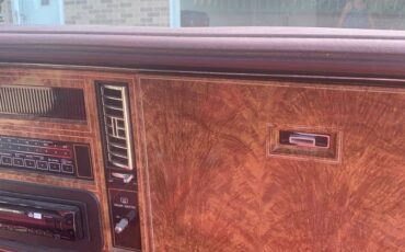 Buick-Riviera-convertible-1982-white-16