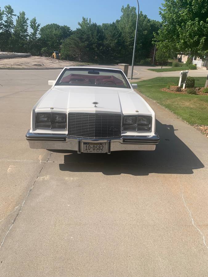 Buick-Riviera-convertible-1982-white-4