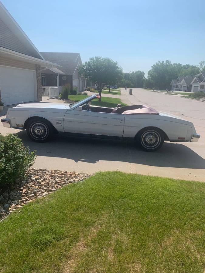 Buick-Riviera-convertible-1982-white-5