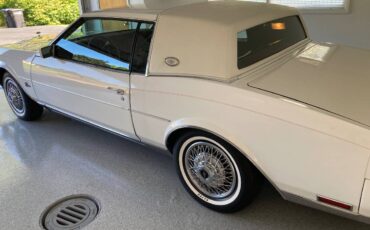 Buick-Riviera-luxury-1985-white