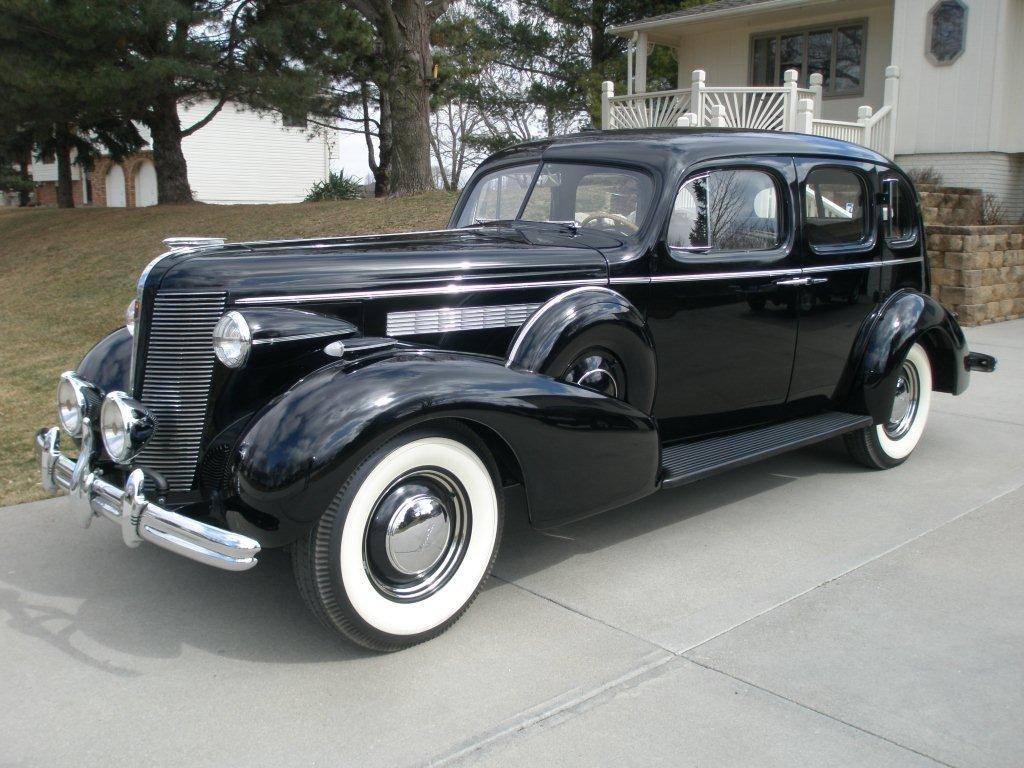 Buick-Roadmaster-1937-11