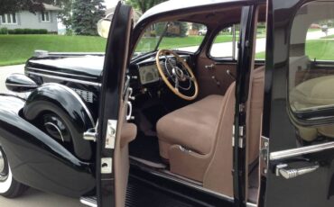 Buick-Roadmaster-1937-14