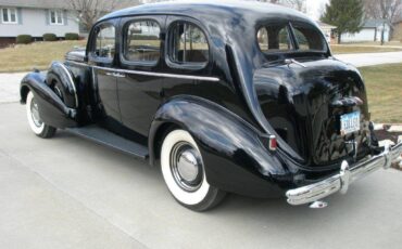 Buick-Roadmaster-1937-3