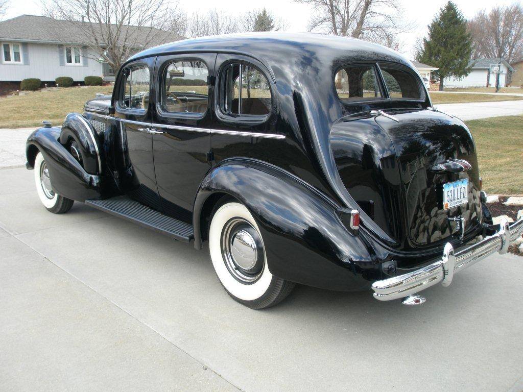 Buick-Roadmaster-1937-3