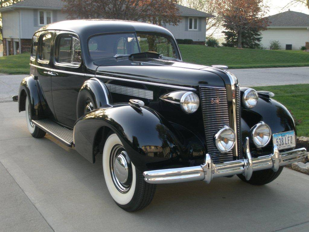 Buick-Roadmaster-1937-5