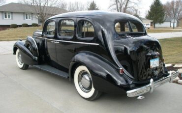 Buick-Roadmaster-1937-6