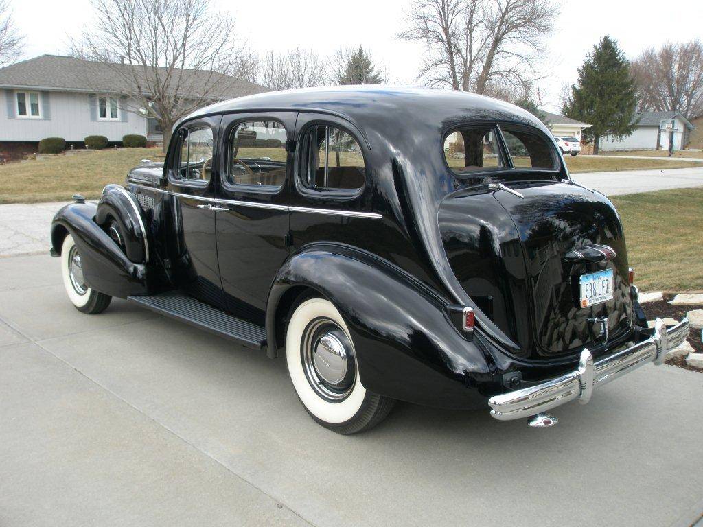 Buick-Roadmaster-1937-6