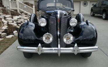 Buick-Roadmaster-1937-7