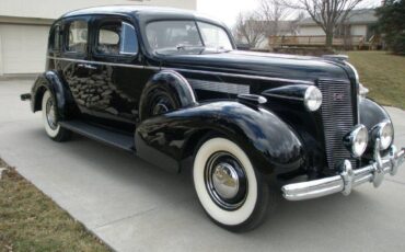 Buick-Roadmaster-1937-8