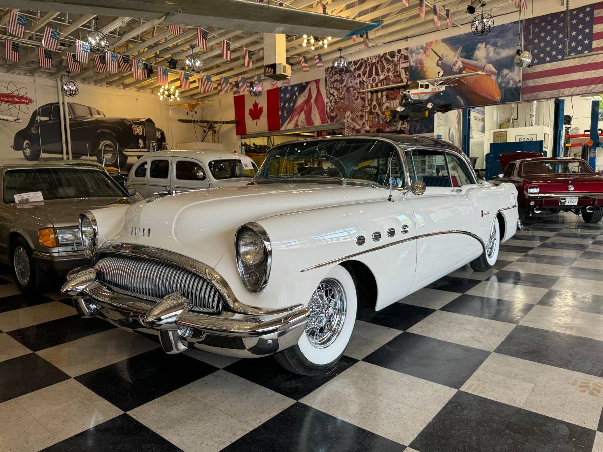 Buick-Roadmaster-1954-white-17
